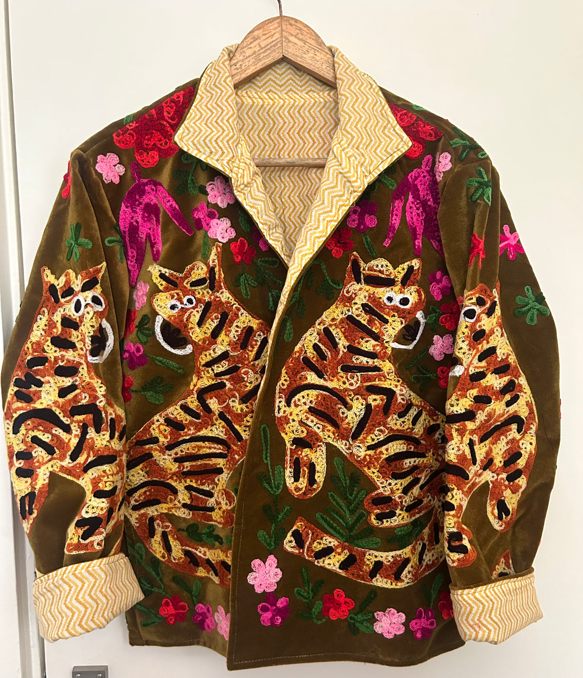 Embroidered Tiger Velvet Jacket – Olive