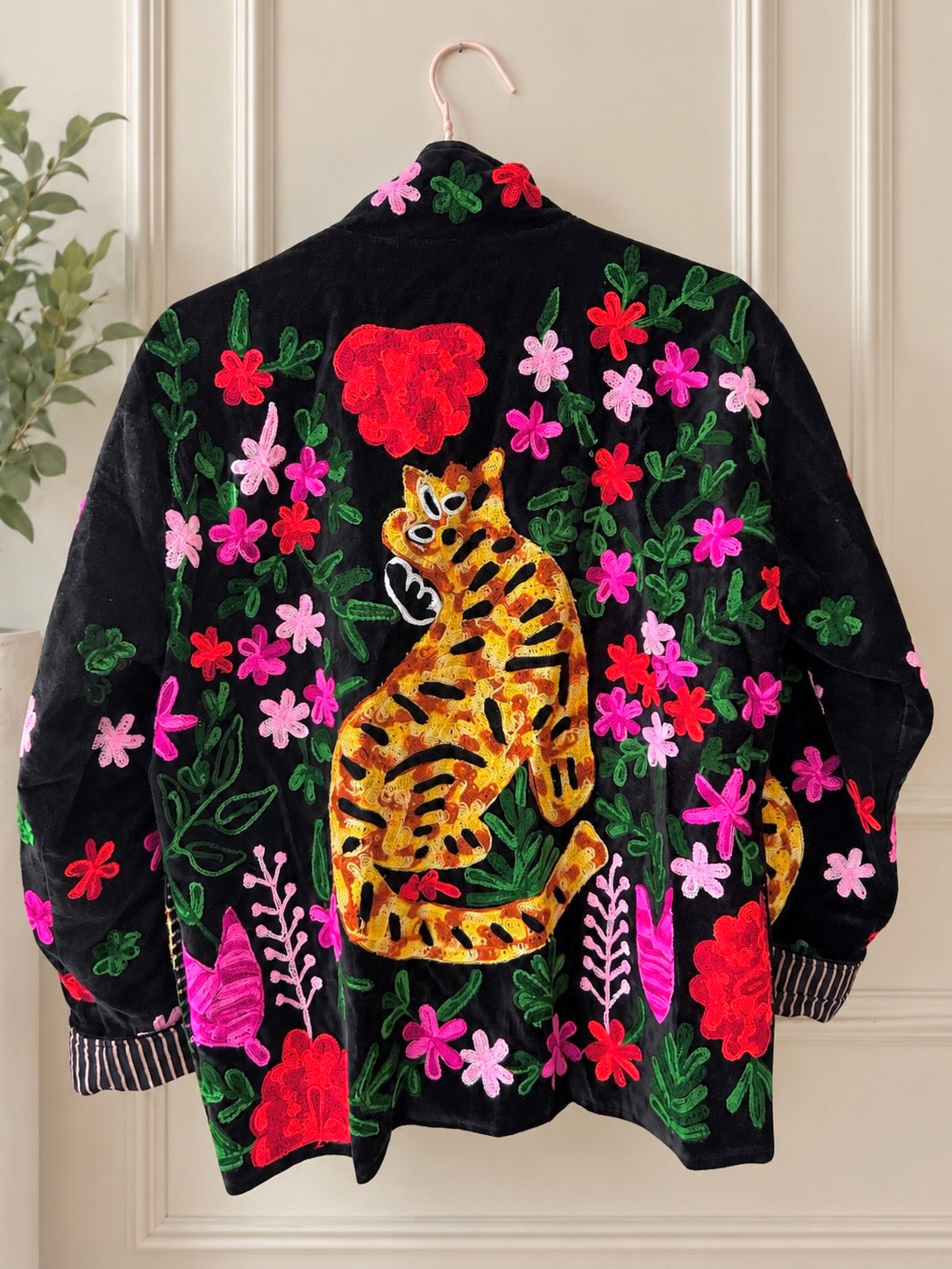 Black Velvet Tiger Embroidered Jacket