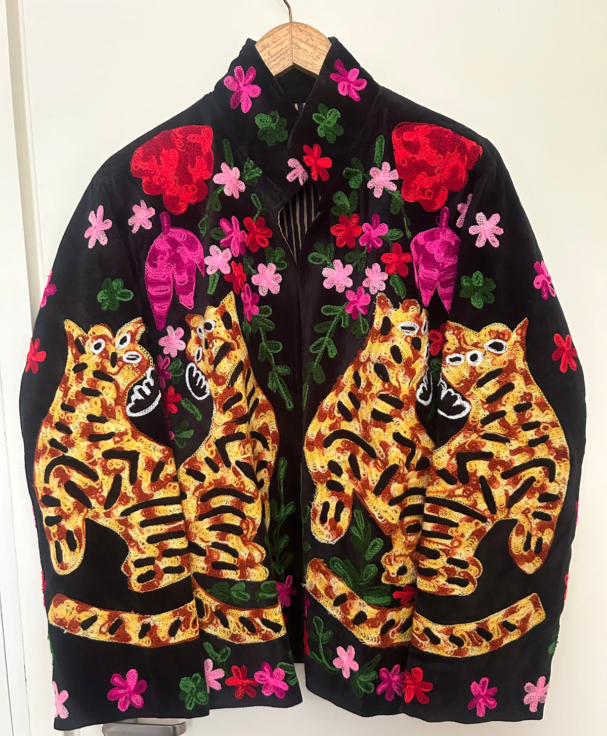 Black Velvet Tiger Embroidered Jacket